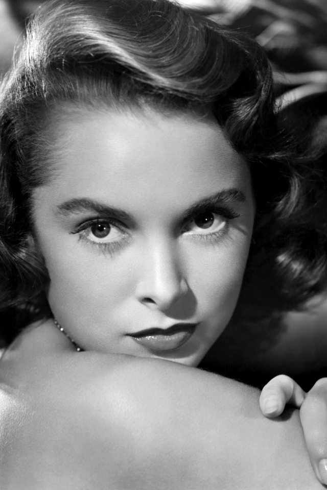 Американская актриса Джанет Ли черно белое фото