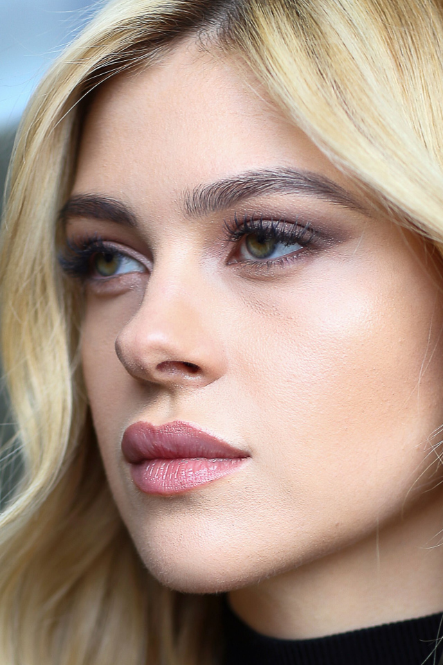 Американская актриса Никола Пельтц лицо крупным планом