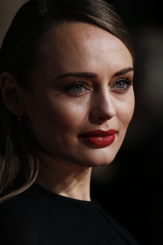 Красивая девушка актриса Лора Хэддок