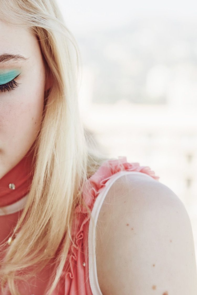 Красивая нежная блондинка, актриса Эль Фаннинг 