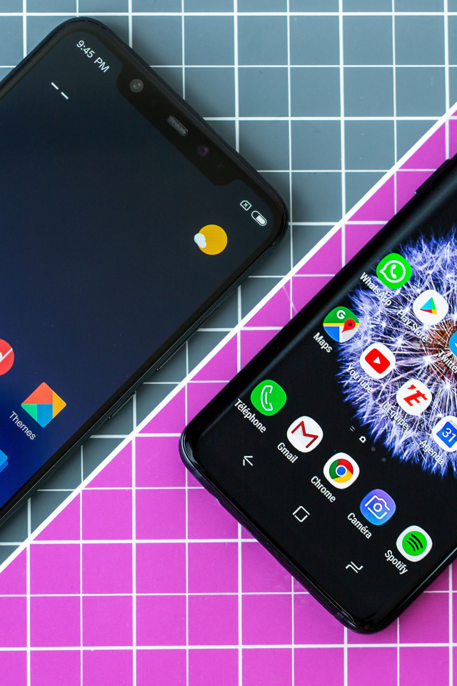 Два смартфона Xiaomi Mi 8 и Samsung Galaxy S9+