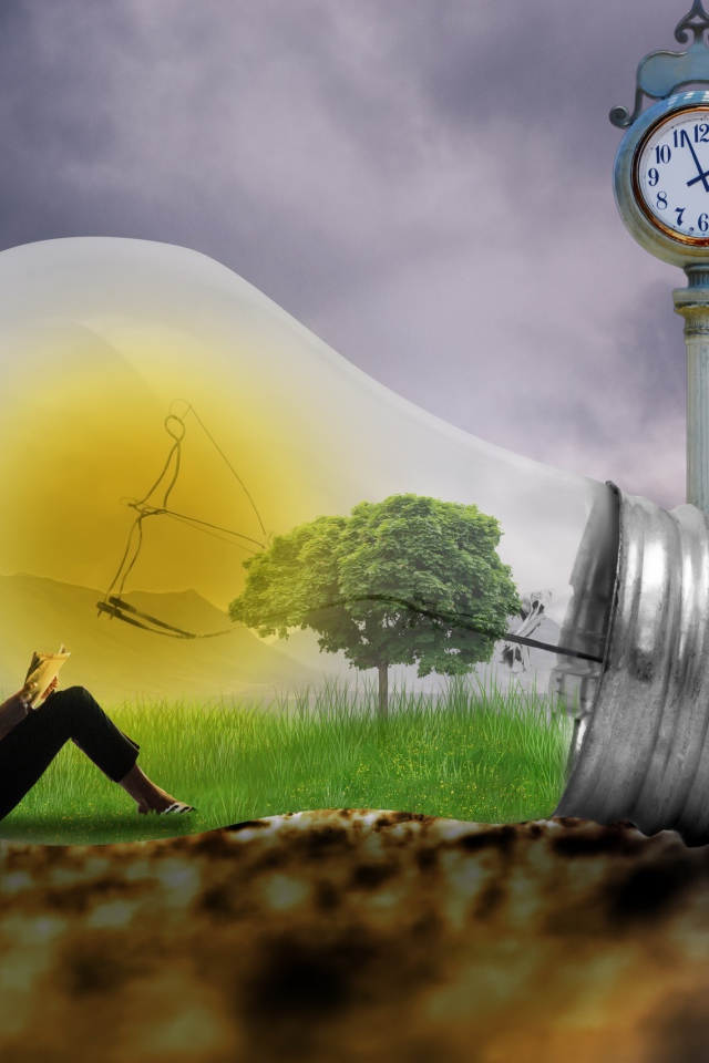 Мужчина сидит в большой фантастической лампочке у часов