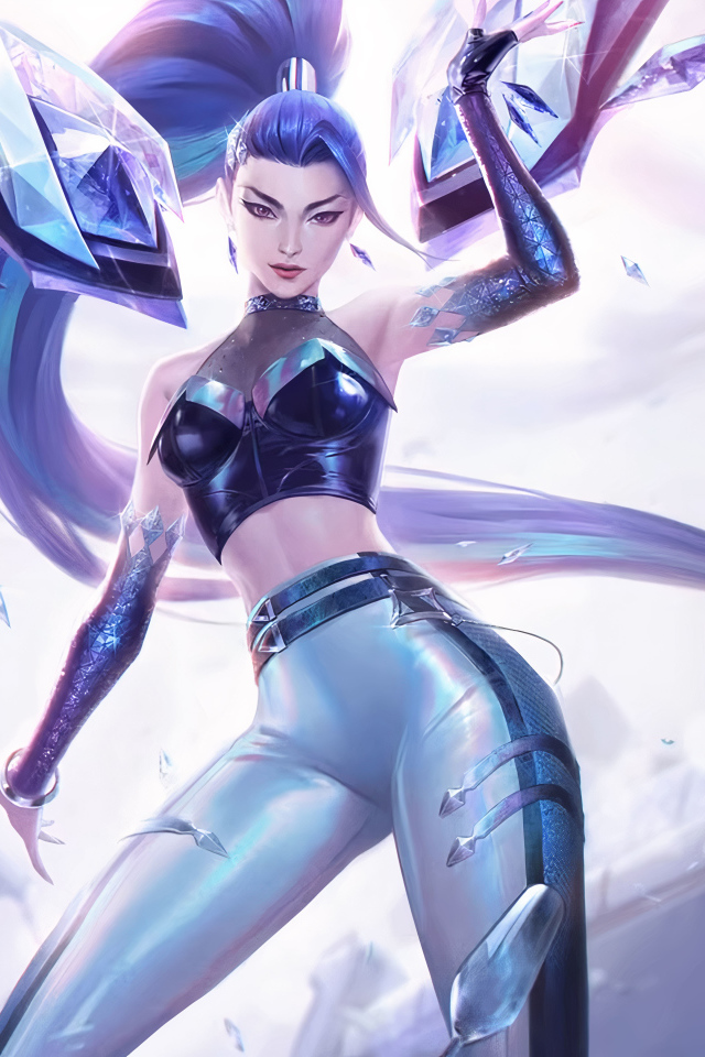 Эффектная девушка аниме кидает кристаллы 