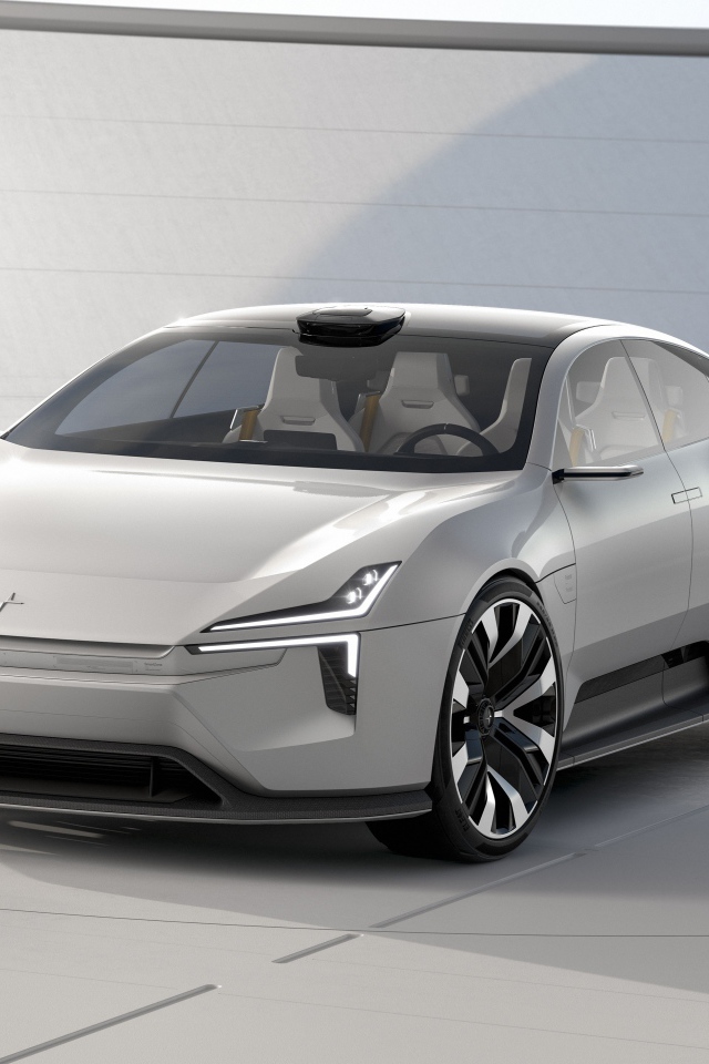 Серебристый автомобиль Polestar Precept 2020 года