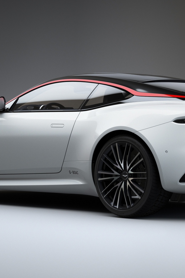 Автомобиль Aston Martin DBS Superleggera, 2019 года вид сзади