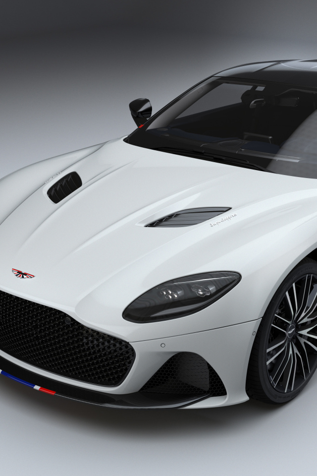 Белый автомобиль Aston Martin DBS Superleggera Concorde Edition 2019