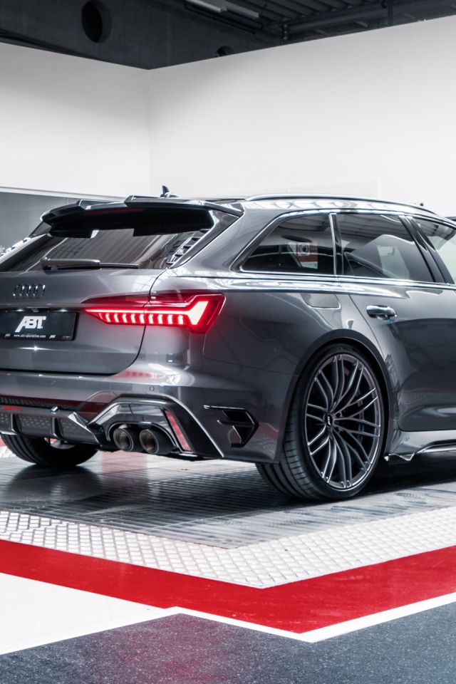 Автомобиль ABT RS6-R 2020 года вид сзади