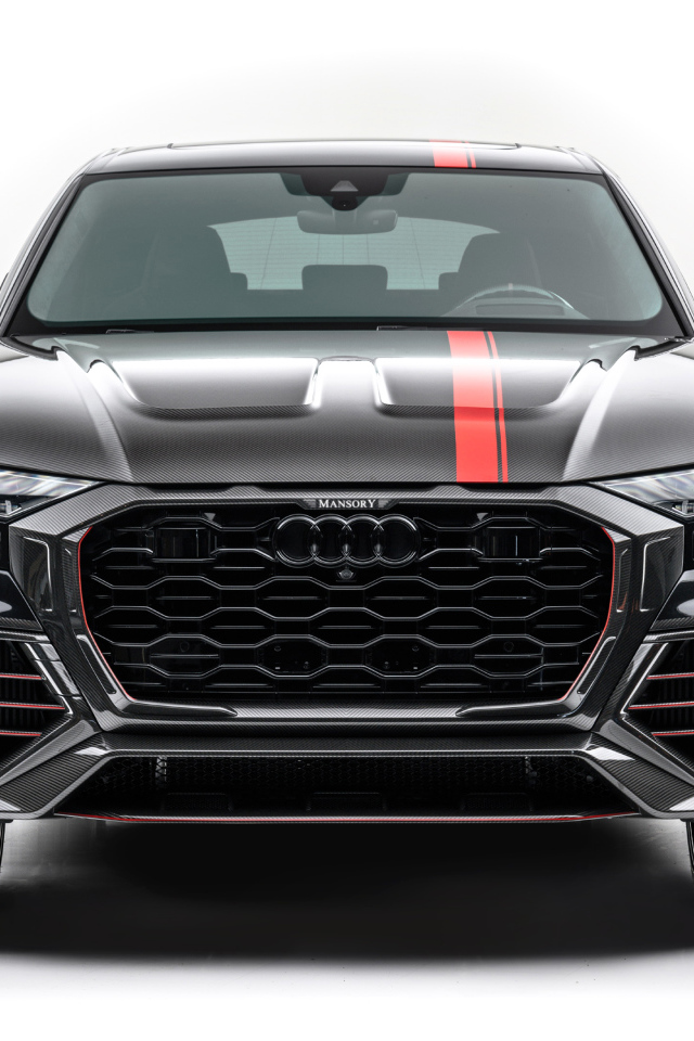 Автомобиль Audi RS Q8 2020 года вид спереди на белом фоне