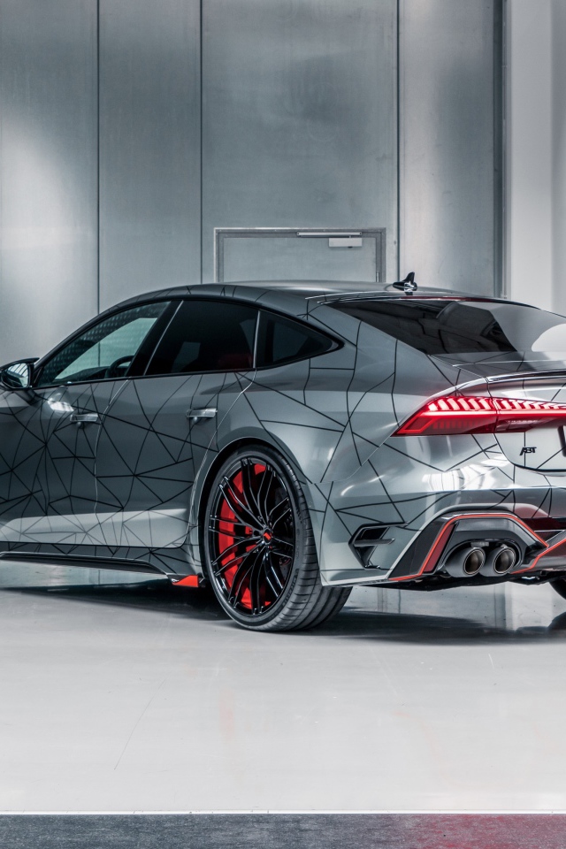 Серебристый автомобиль ABT RS7-R 2020 года вид сзади