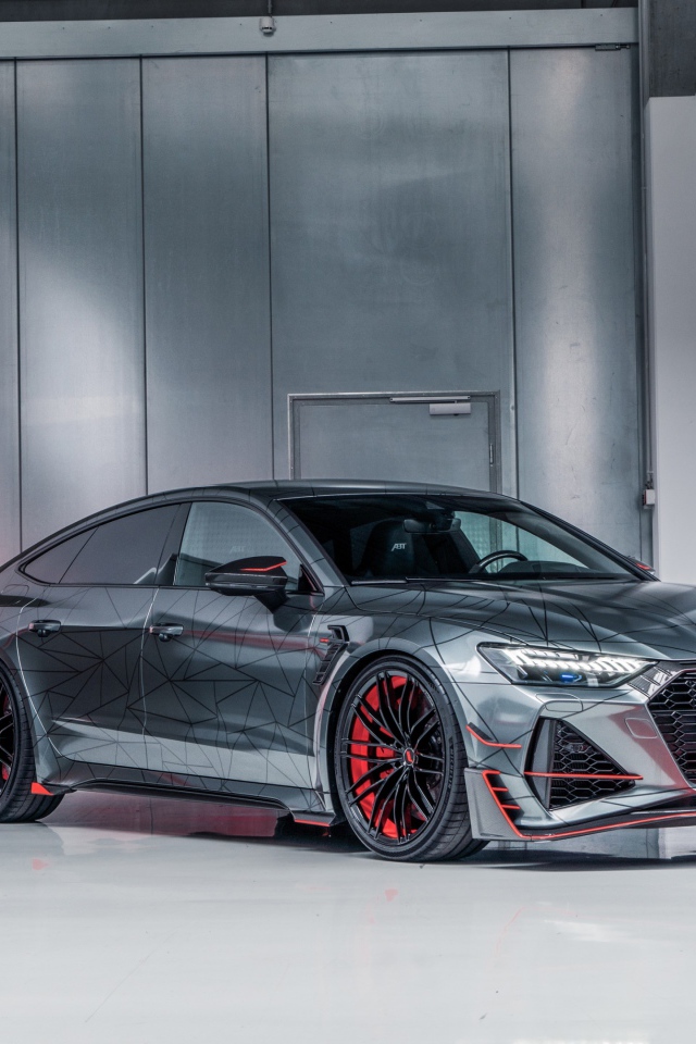Стильный автомобиль ABT RS7-R 2020 года в гараже 