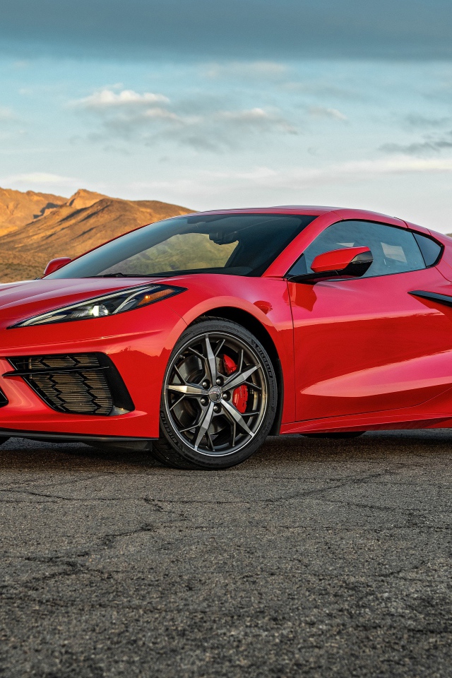 Красный автомобиль  Chevrolet Corvette Stingray Z51, 2020 года 