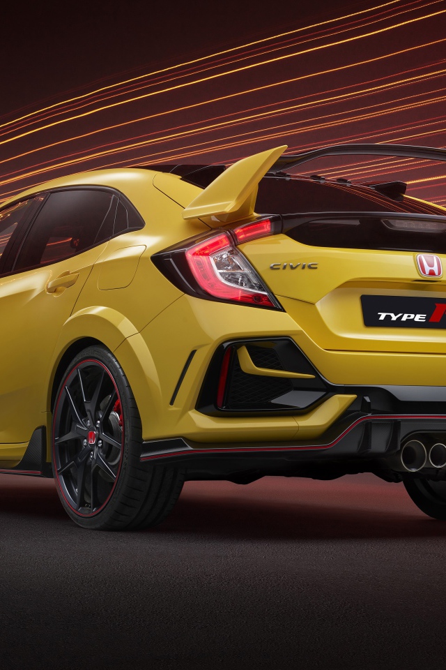 Желтый автомобиль Honda Civic Type R Limited Edition 2020 года вид сзади