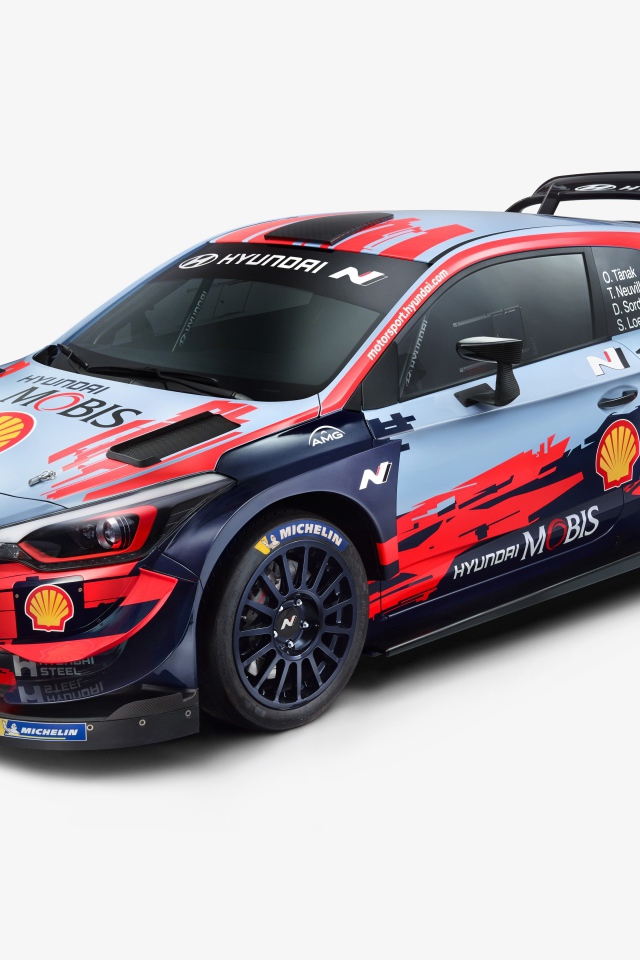 Спортивный Hyundai I20 Coupe WRC 2020 года на белом фоне