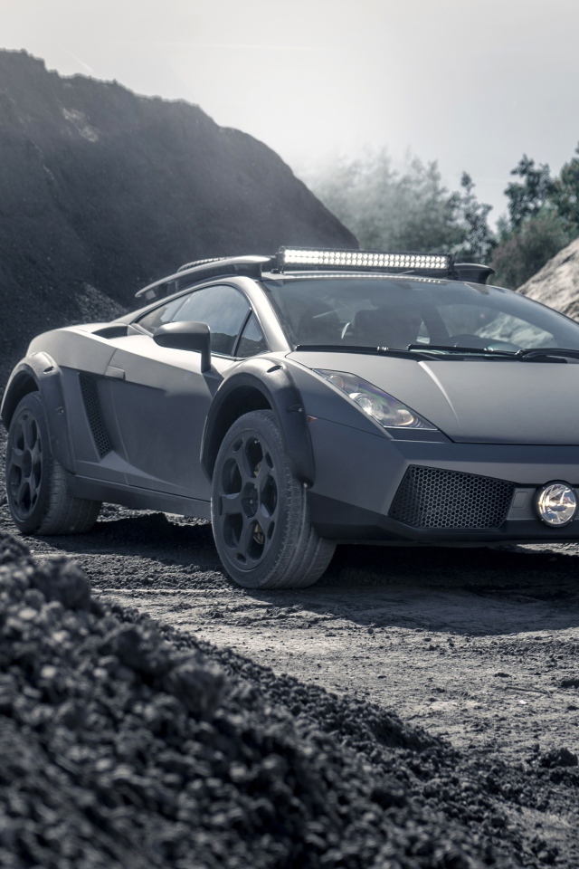 Автомобиль Lamborghini Gallardo Offroad 2019 года в карьере