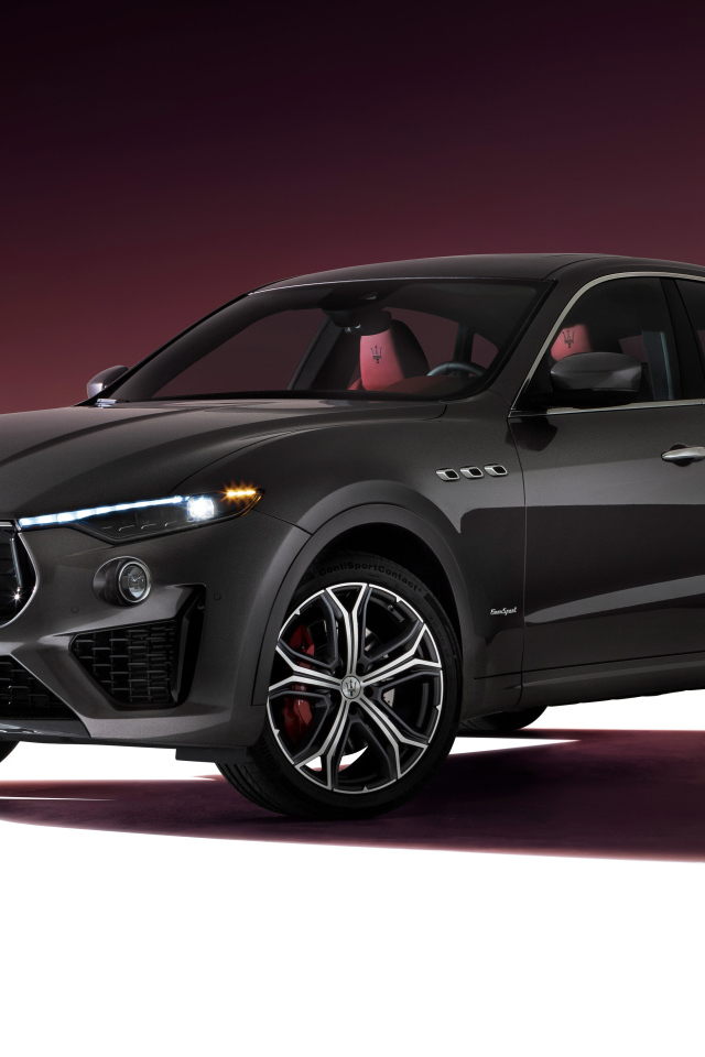 Автомобиль Maserati Levante S Q4 GranSport 2021 года