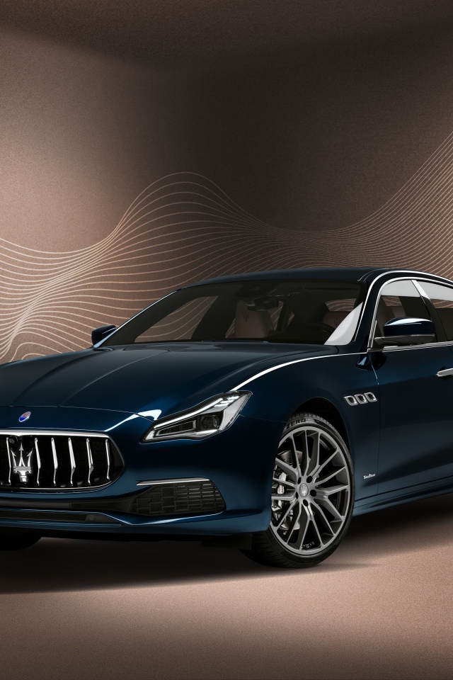 Дорогой автомобиль Maserati Quattroporte GranLusso Royale 2020 года 