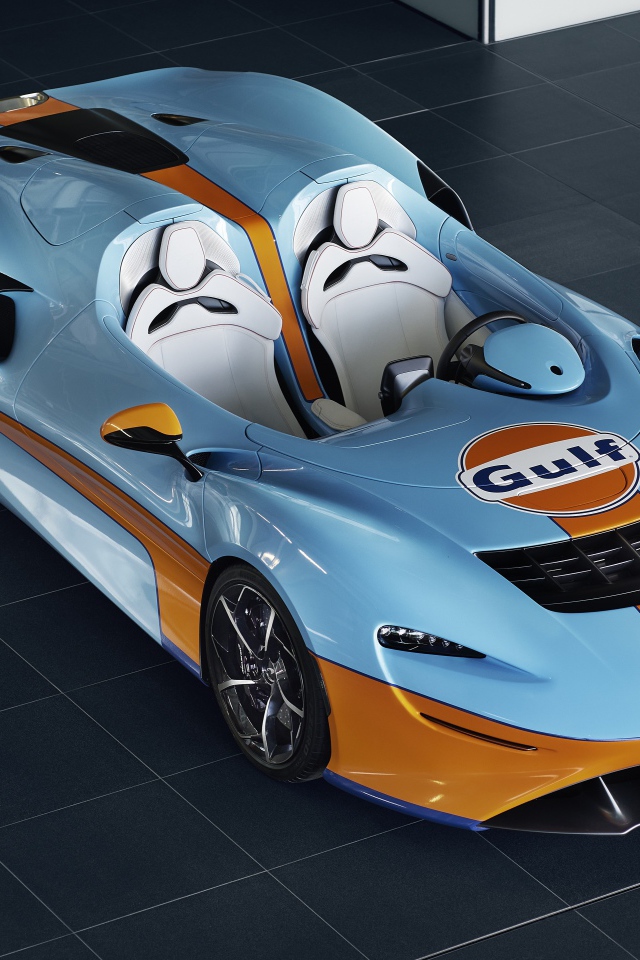 Спортивный автомобиль McLaren Elva Gulf Theme By MSO 2021 года вид сверху