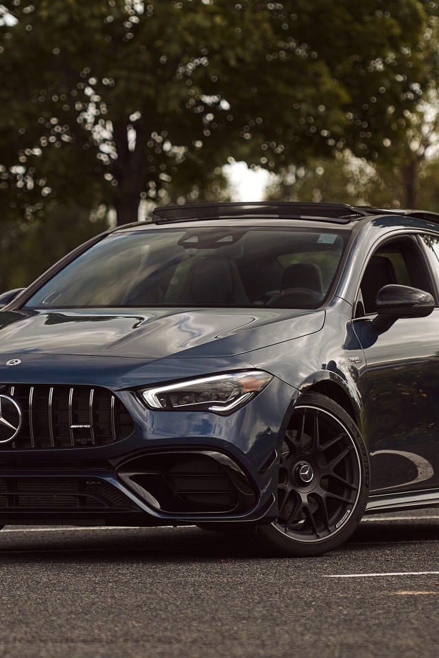 Черный автомобиль  Mercedes-AMG CLA 45 4MATIC, 2020 года 
