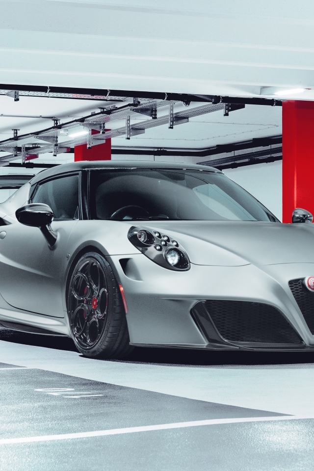 Спортивный Pogea Racing Nemesis 2020 года в гараже