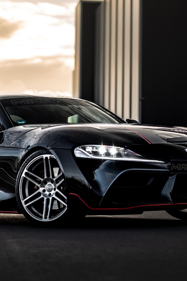 Черный автомобиль Manhart Supra GR 450 2020 года 