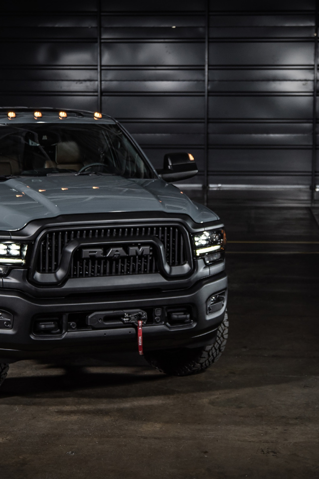 Большой пикап Ram 2500 Power Wagon 75th, 2021 года
