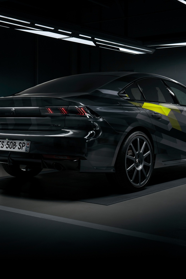 Автомобиль Peugeot 508, 2020 года в гараже