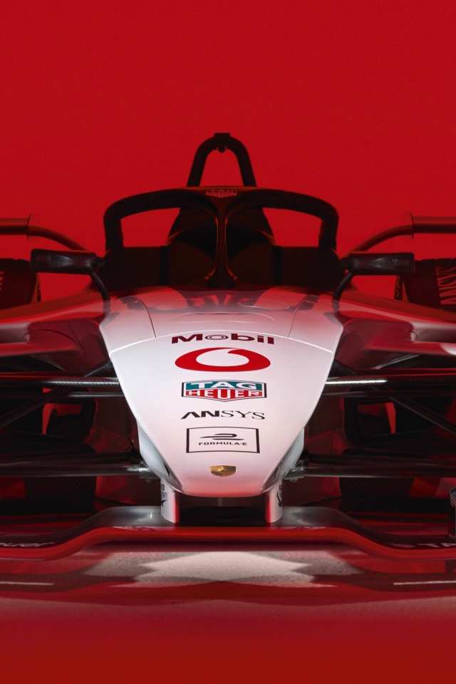 Гоночный автомобиль Porsche 99X Electric 2019 года вид спереди