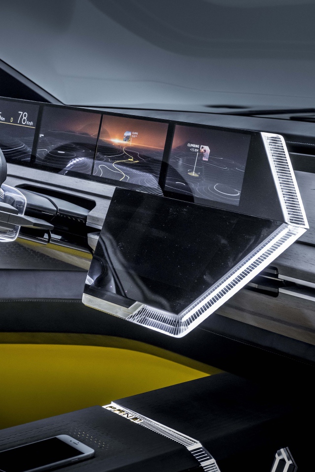 Салон автомобиля Renault Morphoz 2020 года