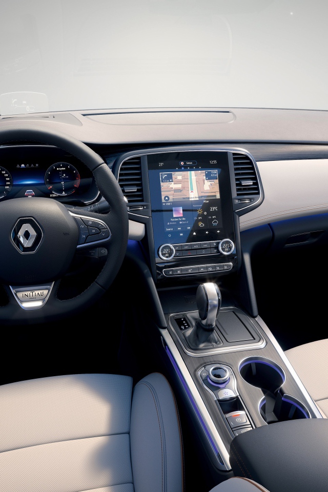 Салон автомобиля Renault Talisman 2020 года 