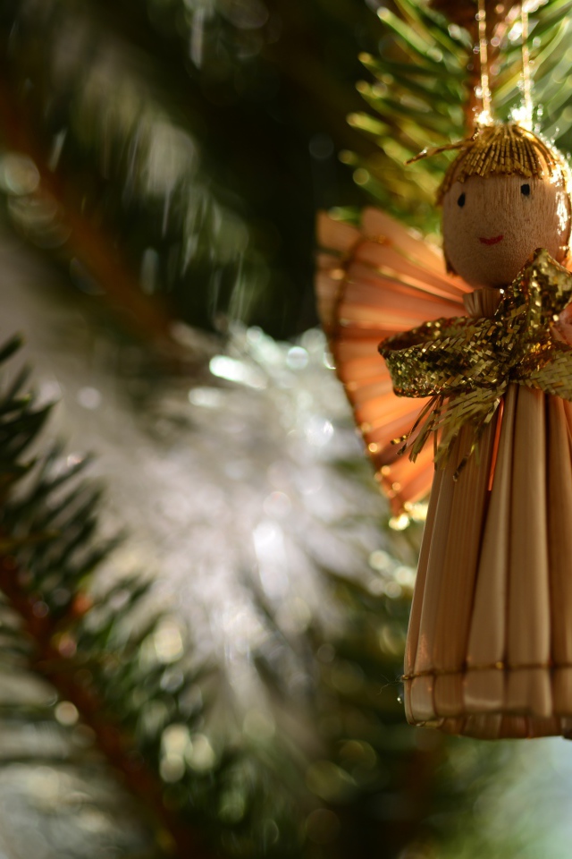 Елочная игрушка ангел на Рождество