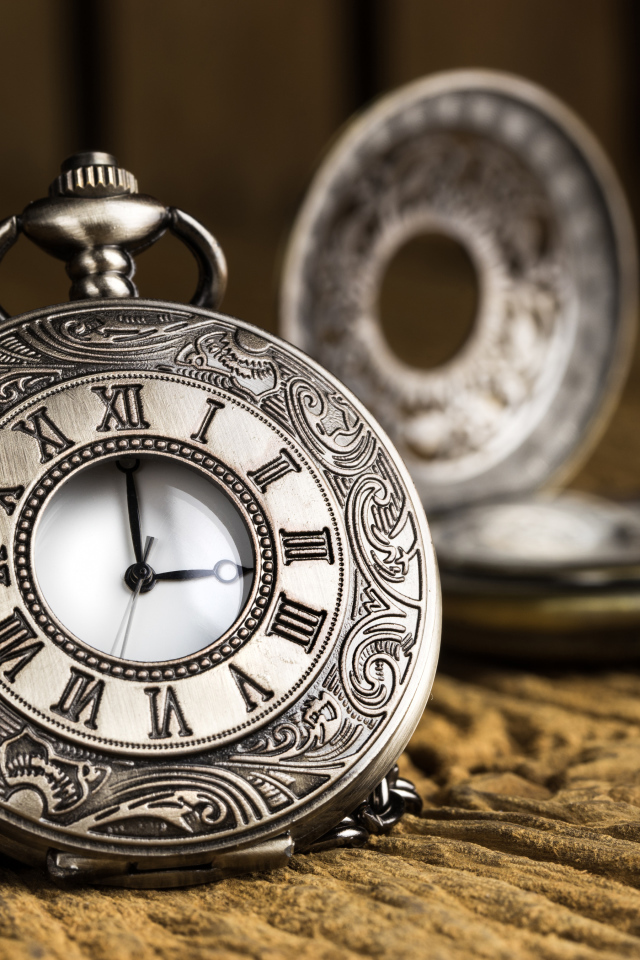 Дорогие старинные карманные часы
