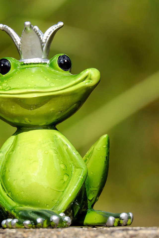 Статуэтка зеленой царевны лягушки 