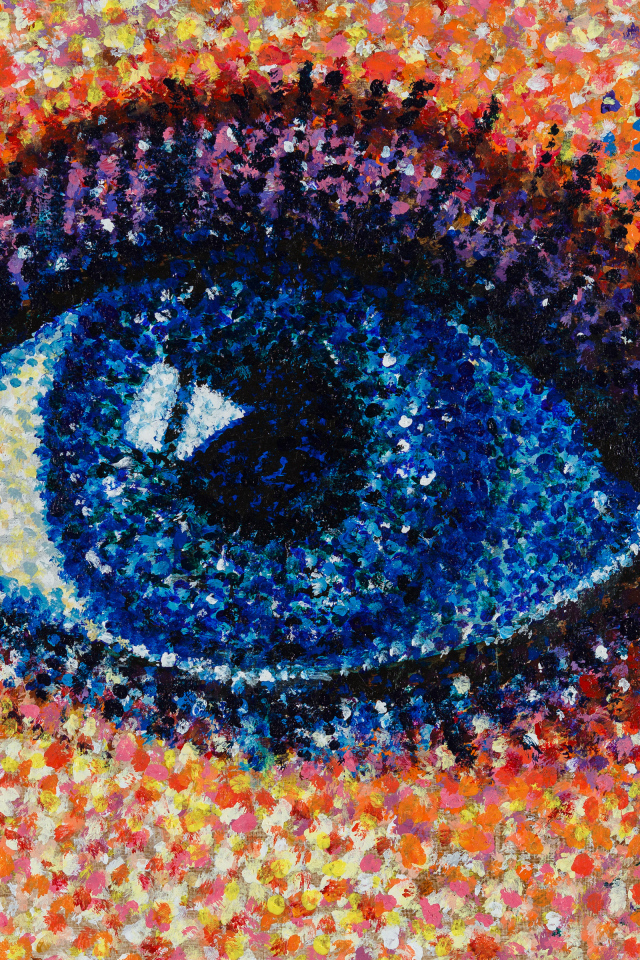 Нарисованный краской глаз девушки