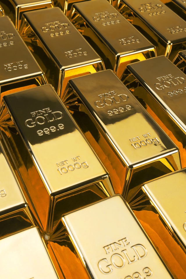 Много дорогих слитков золота 