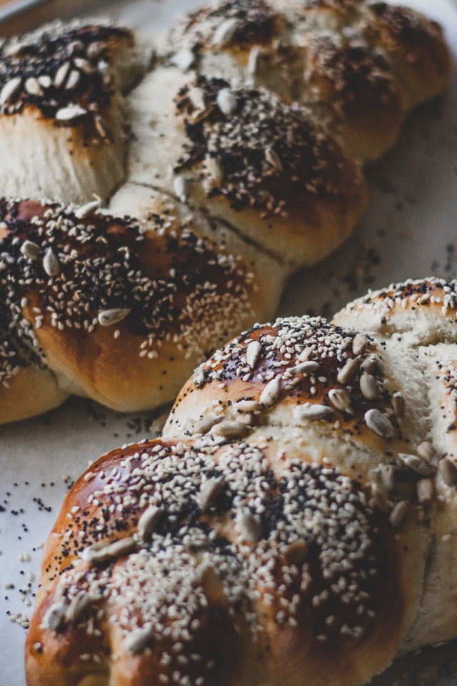 Булочки с маком и семечками 