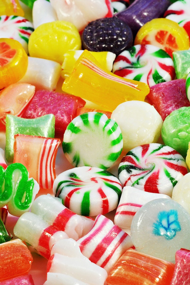 Вкусные разноцветные конфеты крупным планом
