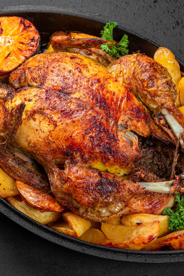 Курица запеченная с картофелем и апельсином