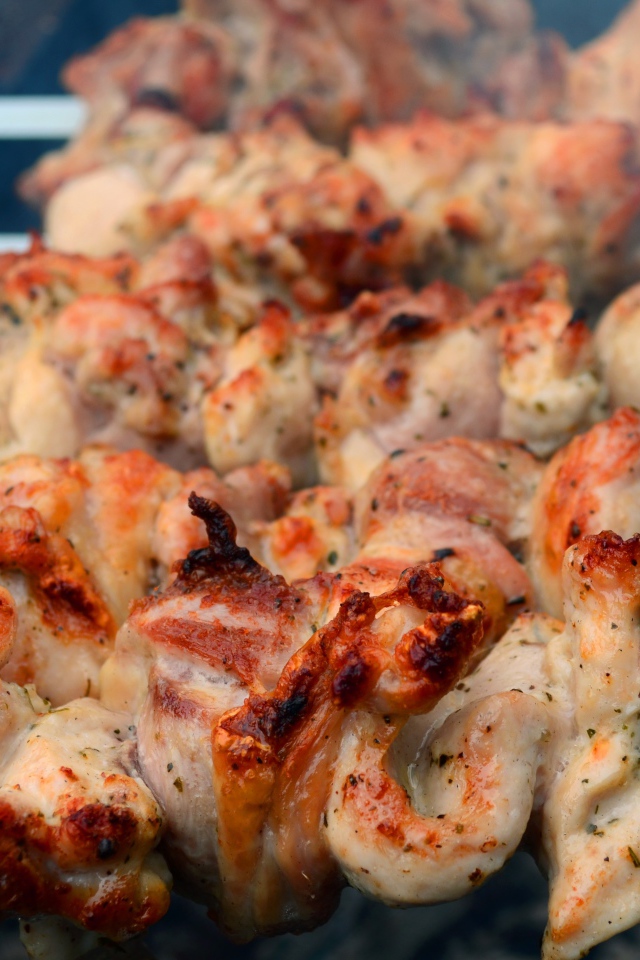 Вкусный шашлык из свинины на мангале 