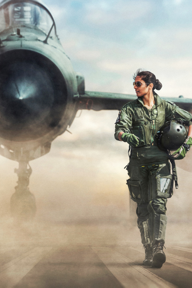 Красивые девушки пилоты истребителя 