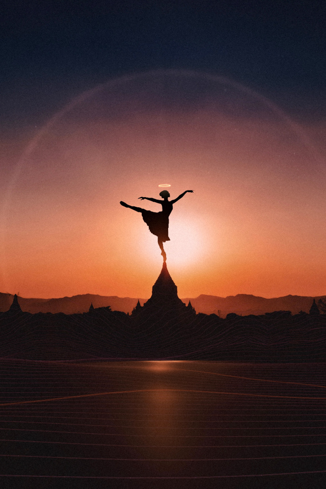 Девушка танцует балет на закате солнца