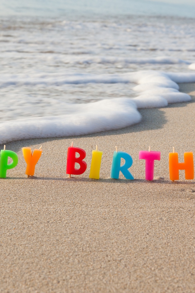 Свечки С Днем Рождения на морском песке