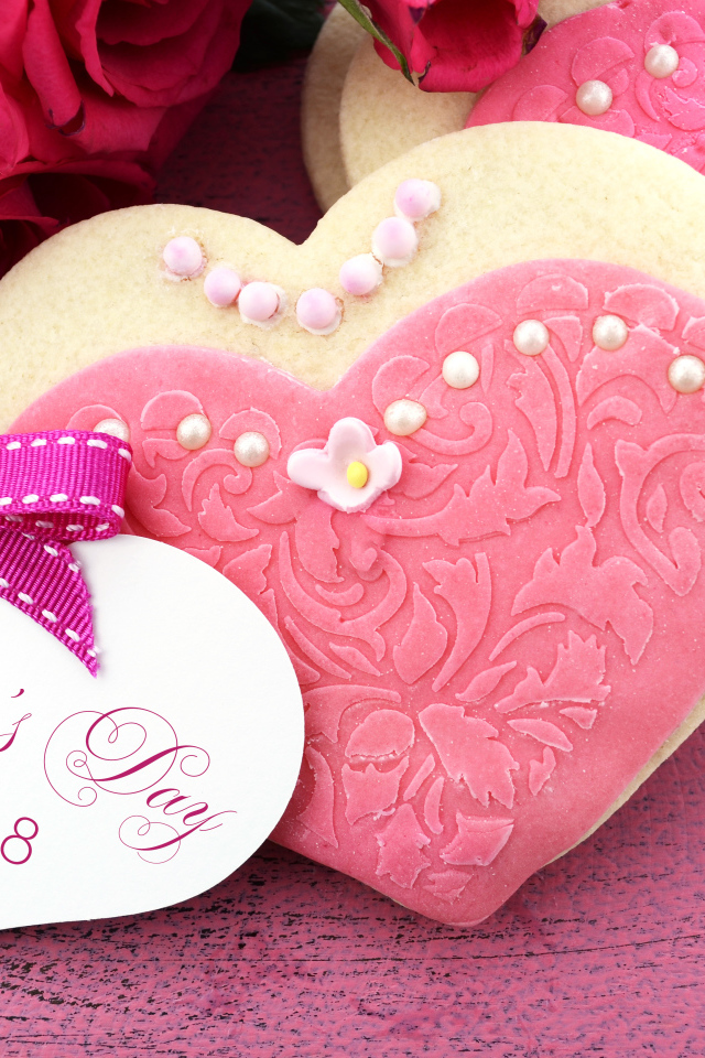 Печенье и цветы на Международный женский день 8 марта 