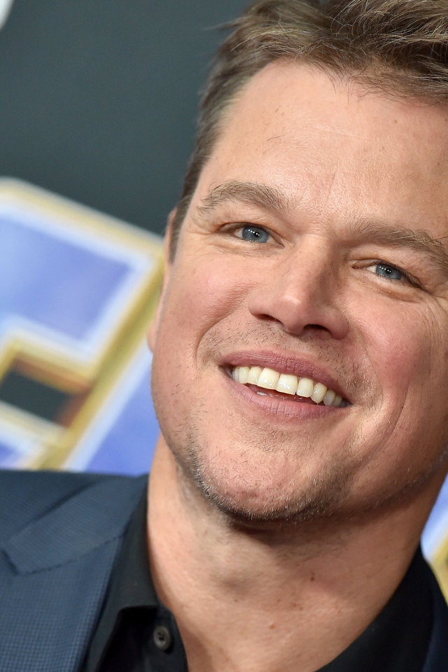 Голубоглазый актер Мэтт Деймон с улыбкой на лице