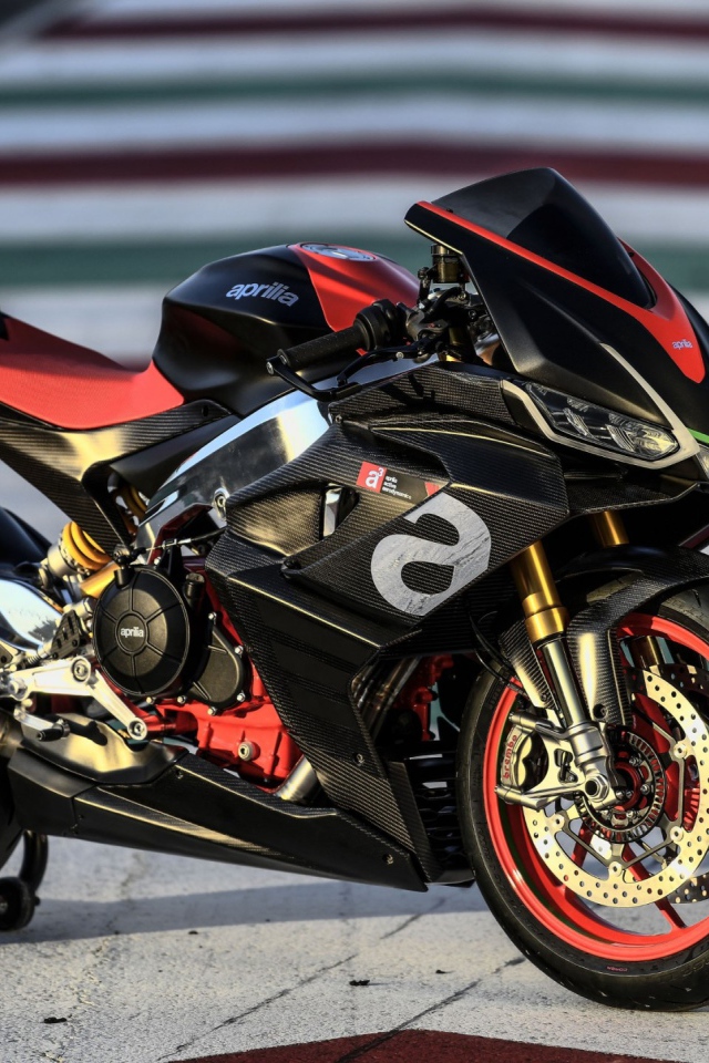 Спортивный мотоцикл Aprilia RS 660 2020 года
