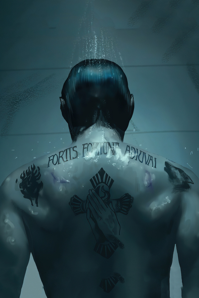 Персонаж фильма Джон Уик с татуировками на спине