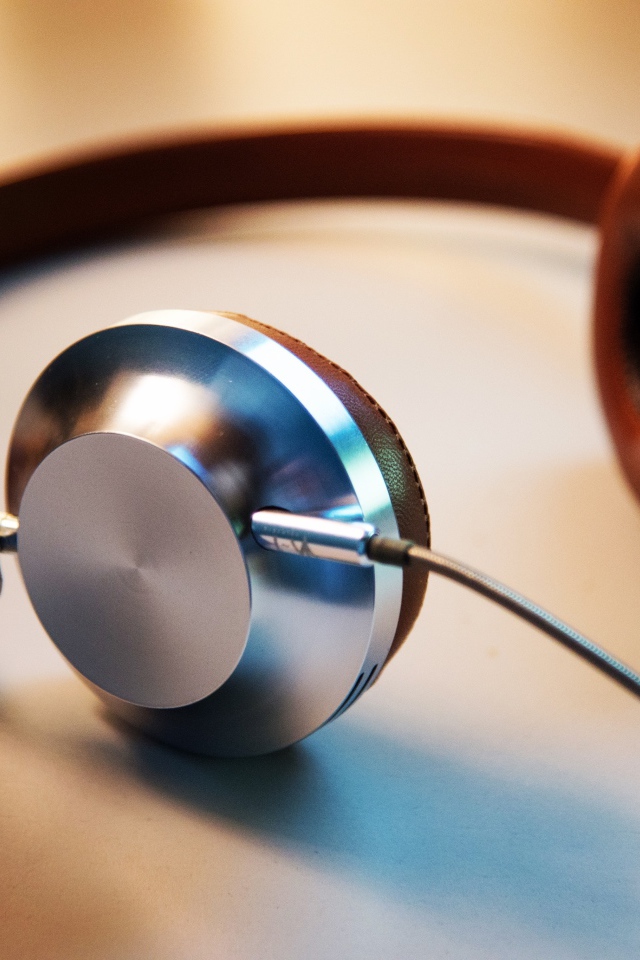 Большие наушники с кожаной вставкой 