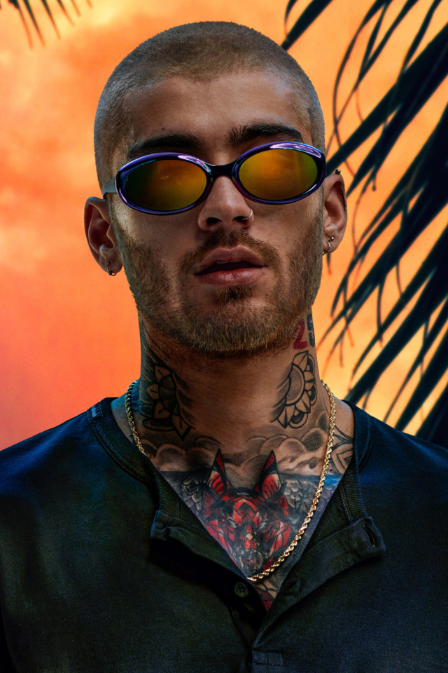 Певец Зейн Малик с татуировками на теле