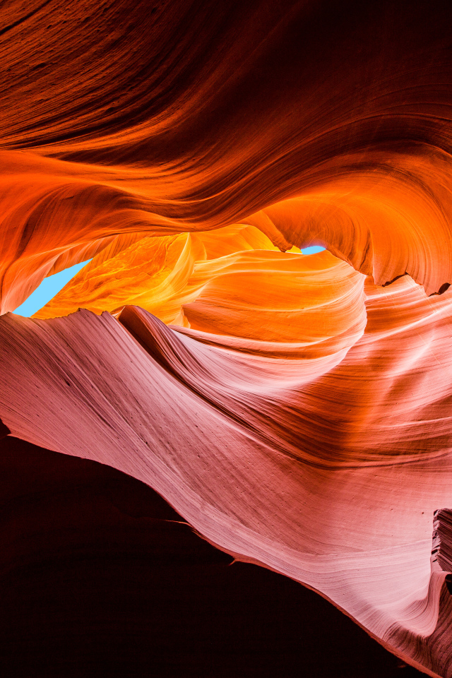 Необычные скалы в каньоне Антилопы