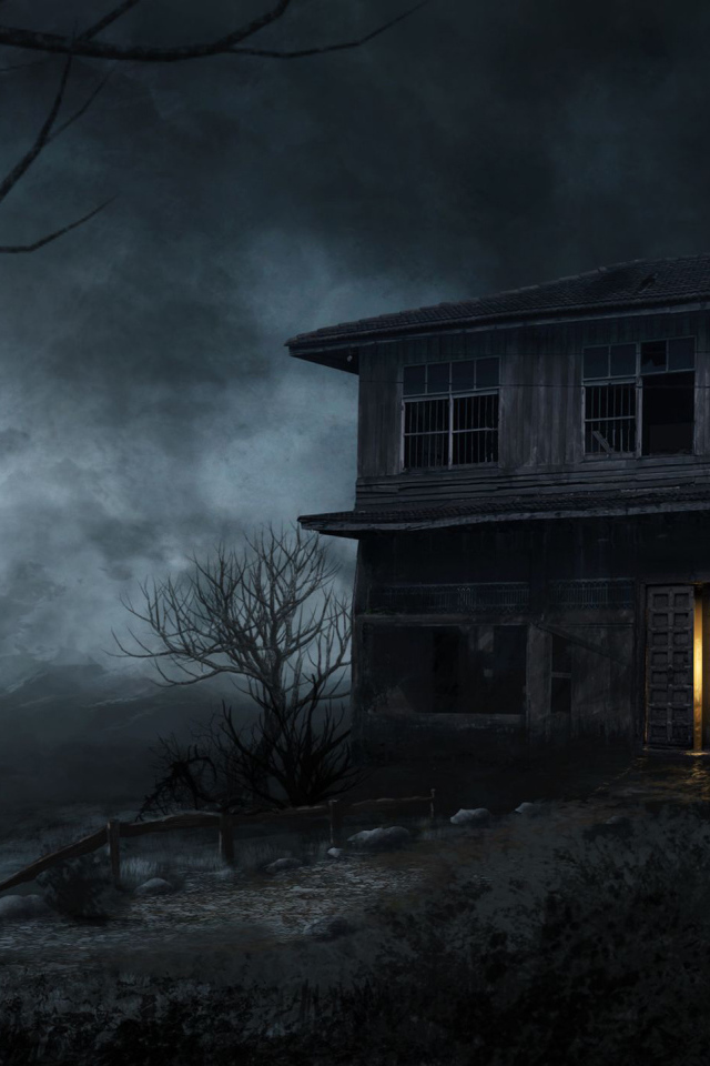 Старый заброшенный дом ночью при свете луны