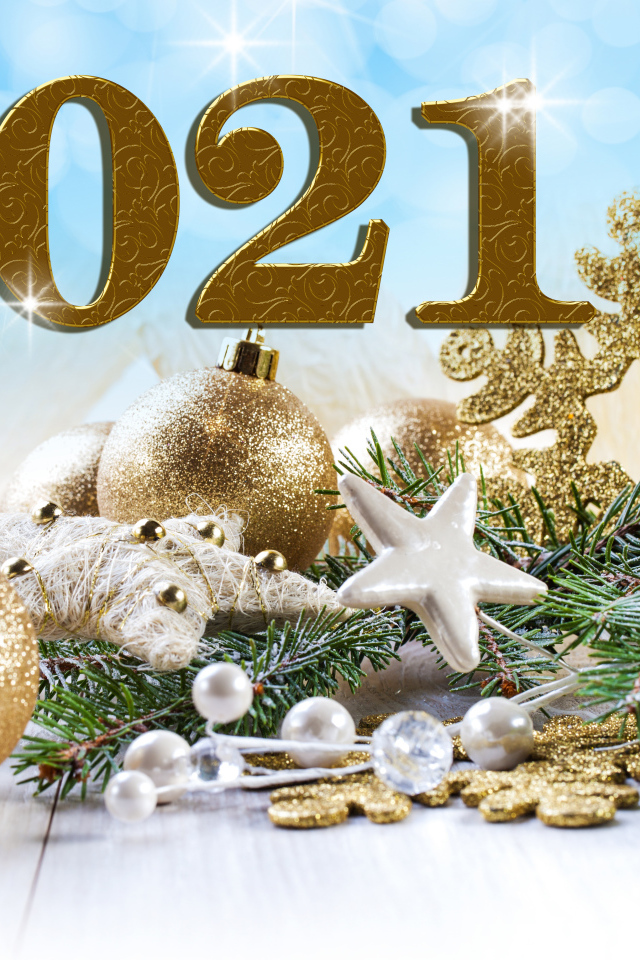 Красивые еловые игрушки на Новый год 2021